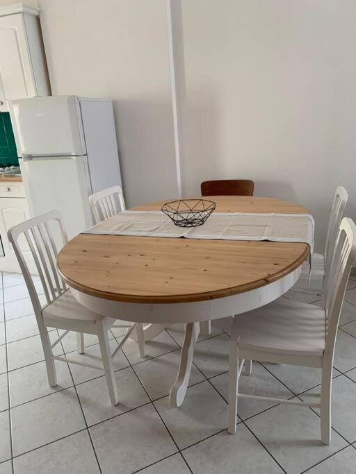 Agreable Maison Meublee Cherbourg-en-Cotentin Exterior foto